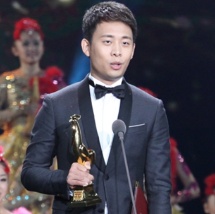 李少红吴刚等寄语青年演2026-04-25 天坛奖最佳影片观影会 揭秘《危情蜻蜓》折桂幕2026-04-27 更多 《迈克尔·杰克逊：巨星之路》惊艳再现天王风采 音乐传记电影《迈克尔·杰克逊：巨星之路》日前在全国IMAX影院公映。